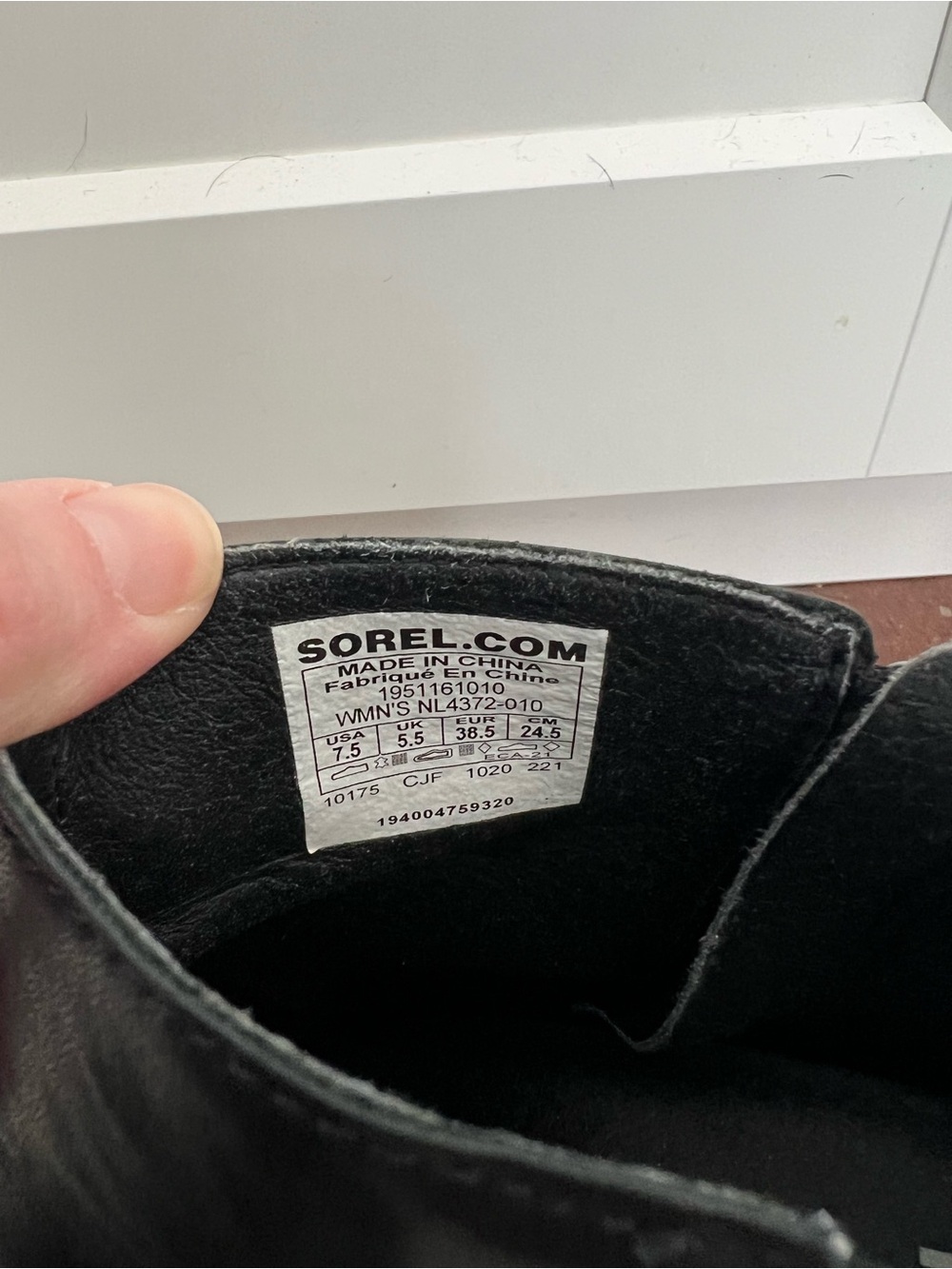 Sorel Black Leather Chelsea Lug Boots - Picture 5 of 5